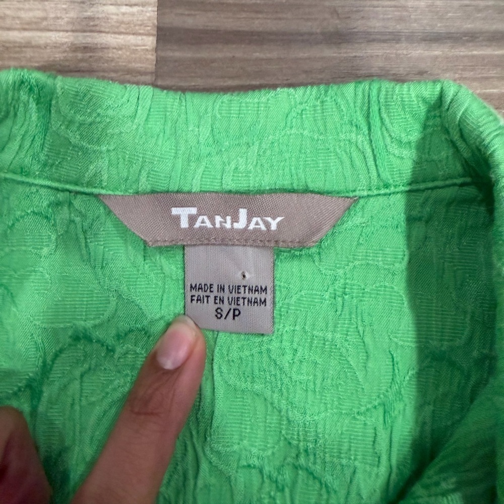 TanJay Vibrant Green Button-Down Shirt - Picture 2 of 3